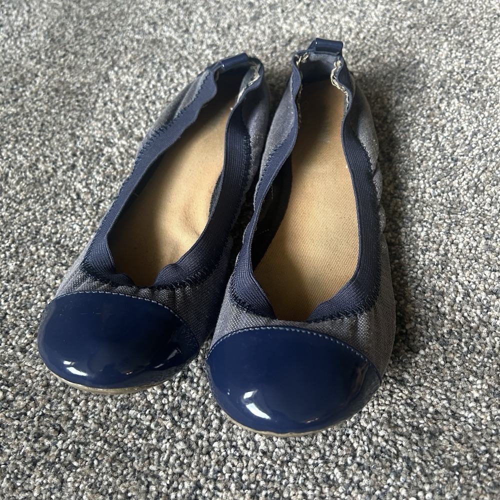 Old Navy Ballet Flats Womens 8 Gray Navy Patent Cap Toe Bow Slip On S